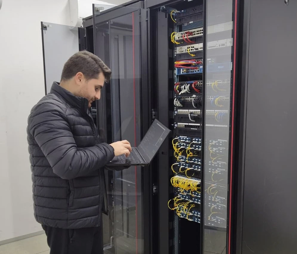 Kurumsal Ağ Altyapısı ve Sistem Odası Modernizasyonu